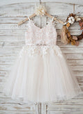 A-Line Sleeveless Tulle Flower Girl Dresses Pageant Dresses Knee-Length V-Neck Lace Sash Ivory