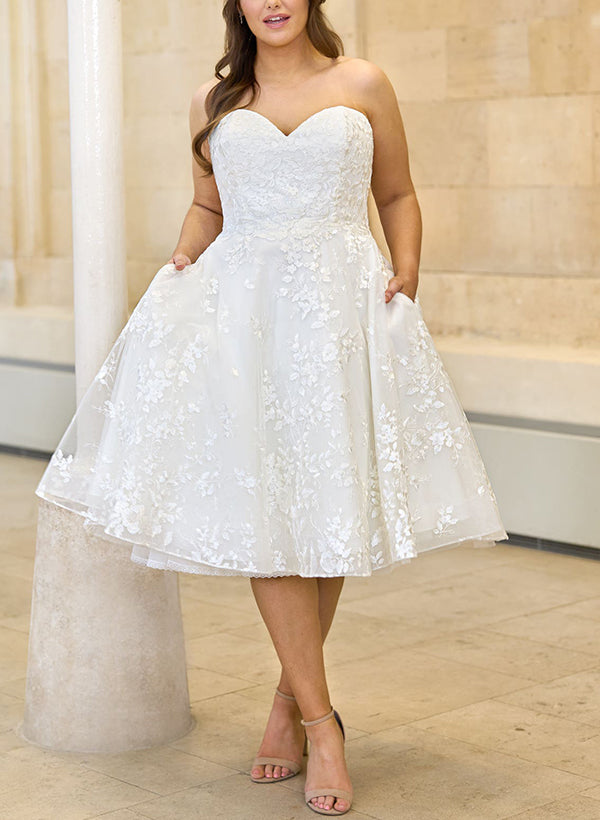 A-Line Sweetheart Sleeveless Tea-Length Lace/Tulle Wedding Dresses