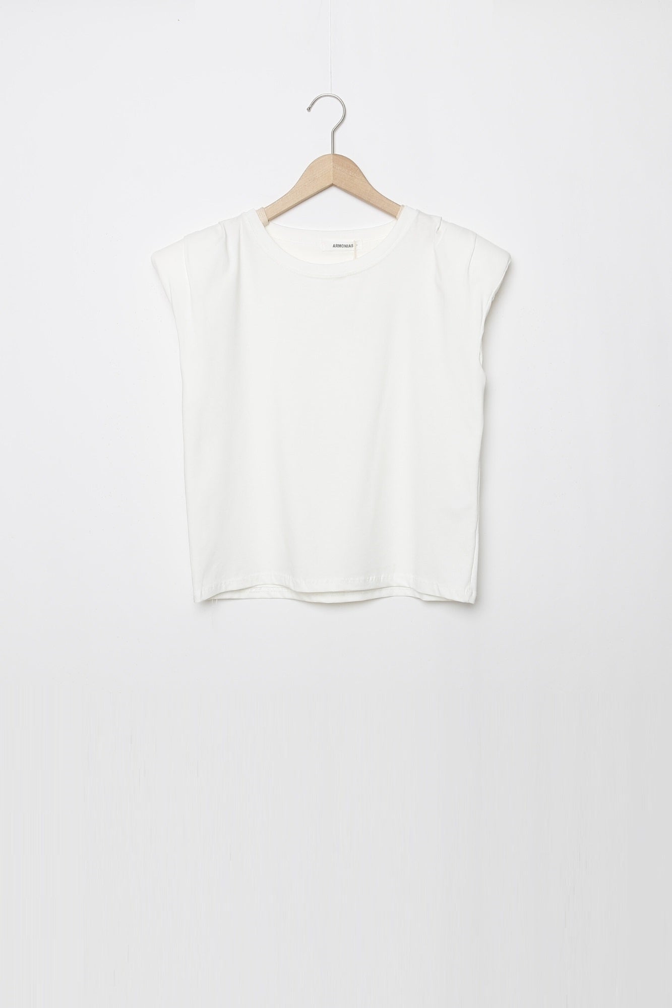 CAMISETA  HOMBRERAS