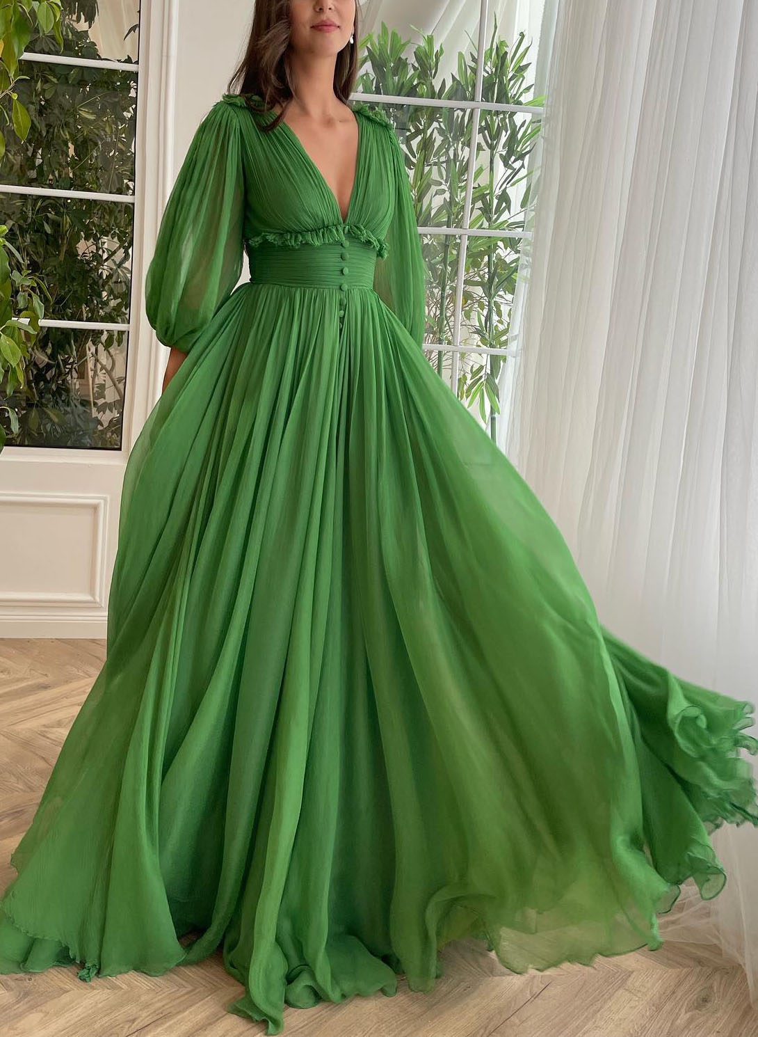 Romantic V-Neck Long Sleeves Princess Evening Dresses