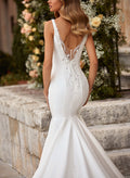 Trumpet/Mermaid V-Neck Sleeveless Sweep Train Wedding Dresses