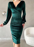 Sheath/Column V-Neck Long Sleeves Knee-Length Velvet Cocktail Dresses