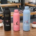 Personalizada Pilates Cartoon Personaje 17 oz 25 oz Botella de agua con nombre Regalo de cumpleaños para las mujeres Pilates Amantes