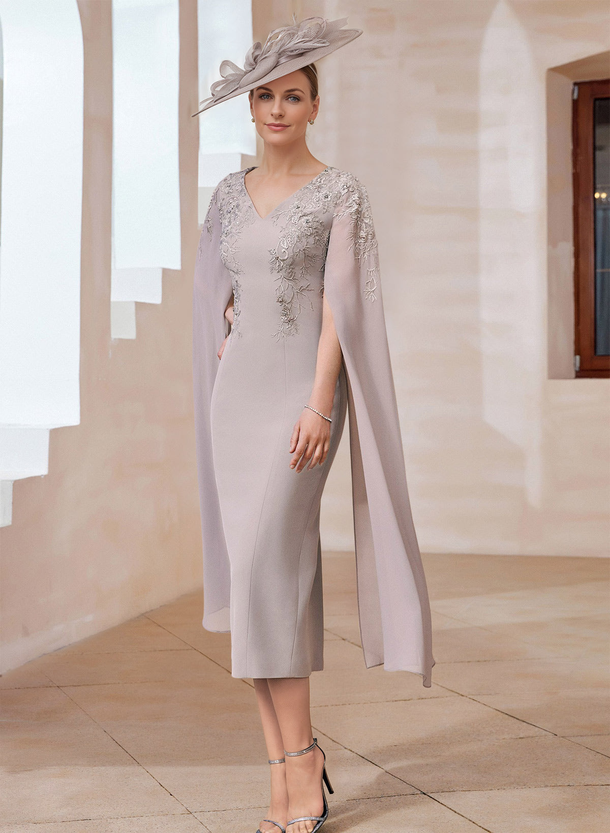 Sheath/Column V-Neck Sleeveless Lace/Elastic Satin Cocktail Dresses