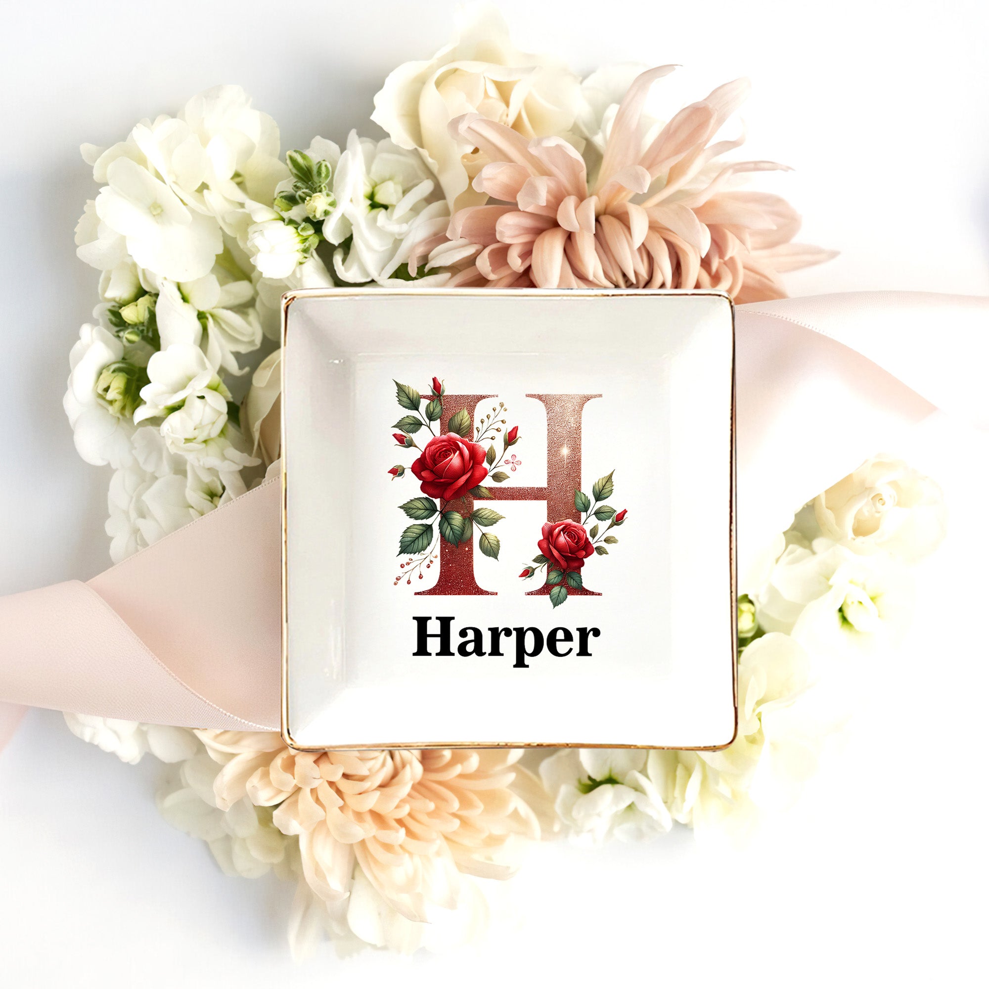 Personalizada Rose Inicial de cerámica baratija joyería plato con el nombre de decoración del hogar cumpleaños de San Valentín Día de regalo para la esposa novia