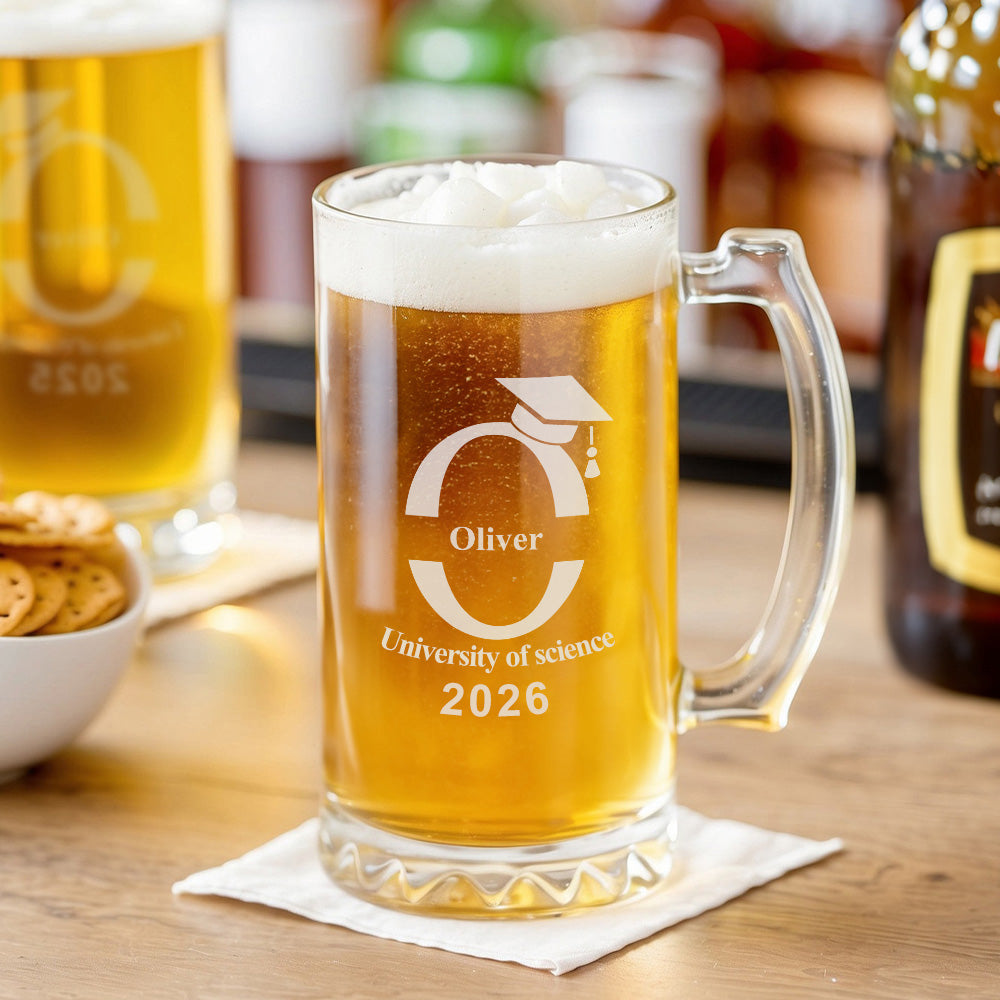 Vaso de Cerveza con Nombre y Asa Personalizado y Grabado Grad Cap Initial 16.6 oz Regalo de Fiesta de Graduación para Graduados