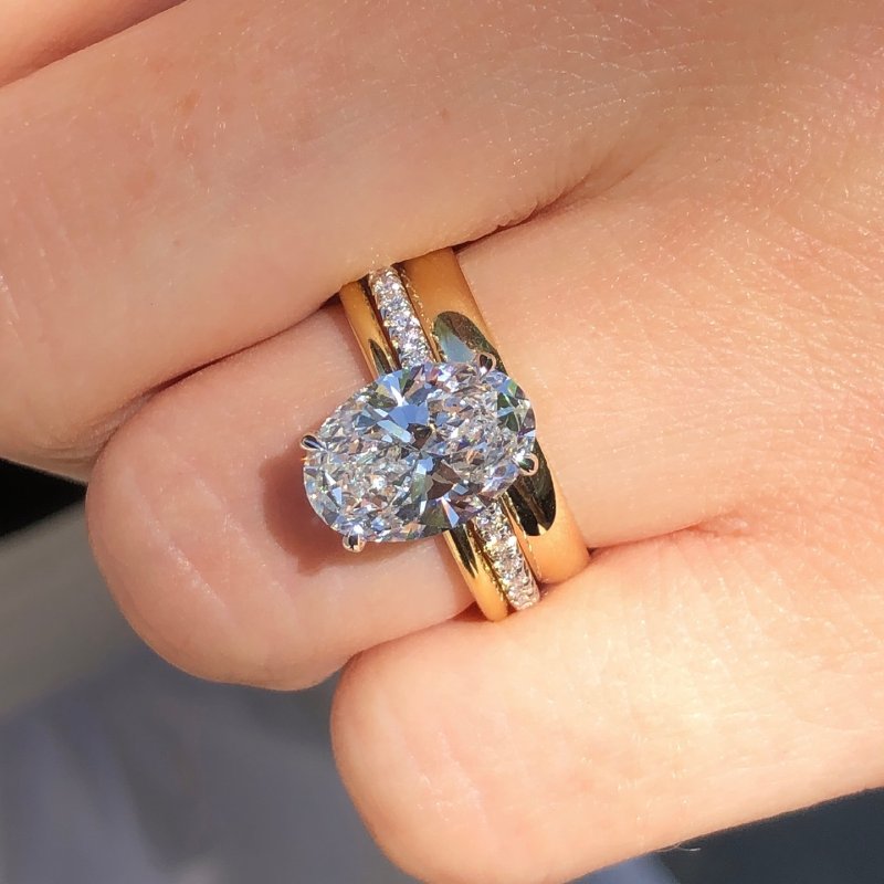 Excellent Yellow Gold Oval Cut 3PC Wedding Ring Set