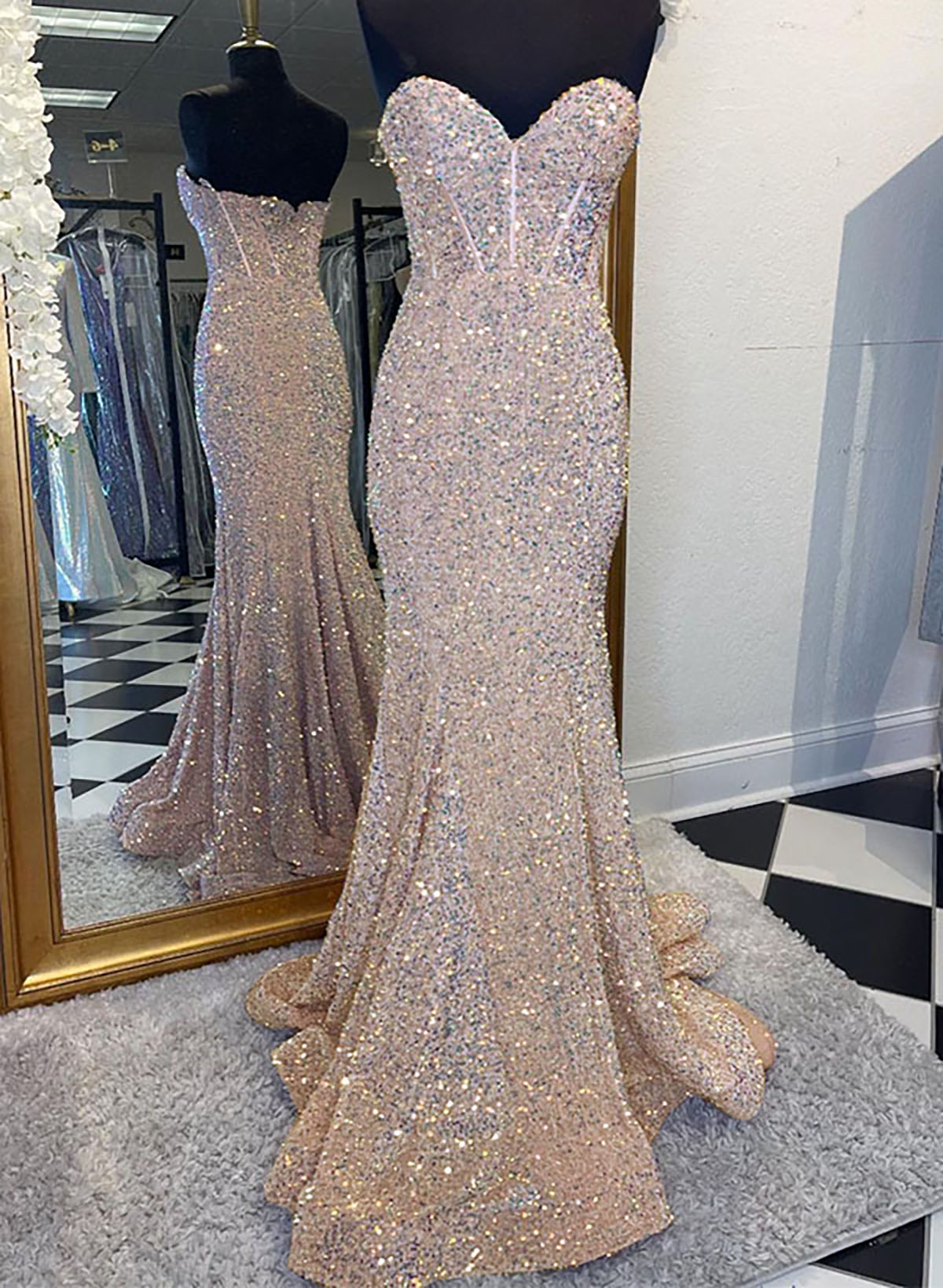 Trumpet/Mermaid Sleeveless Sweep Train Velvet Sequin Prom Dresses