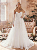 Elegant Sweetheart Sleeveless Ball-Gown Royal Train Lace Wedding Dresses