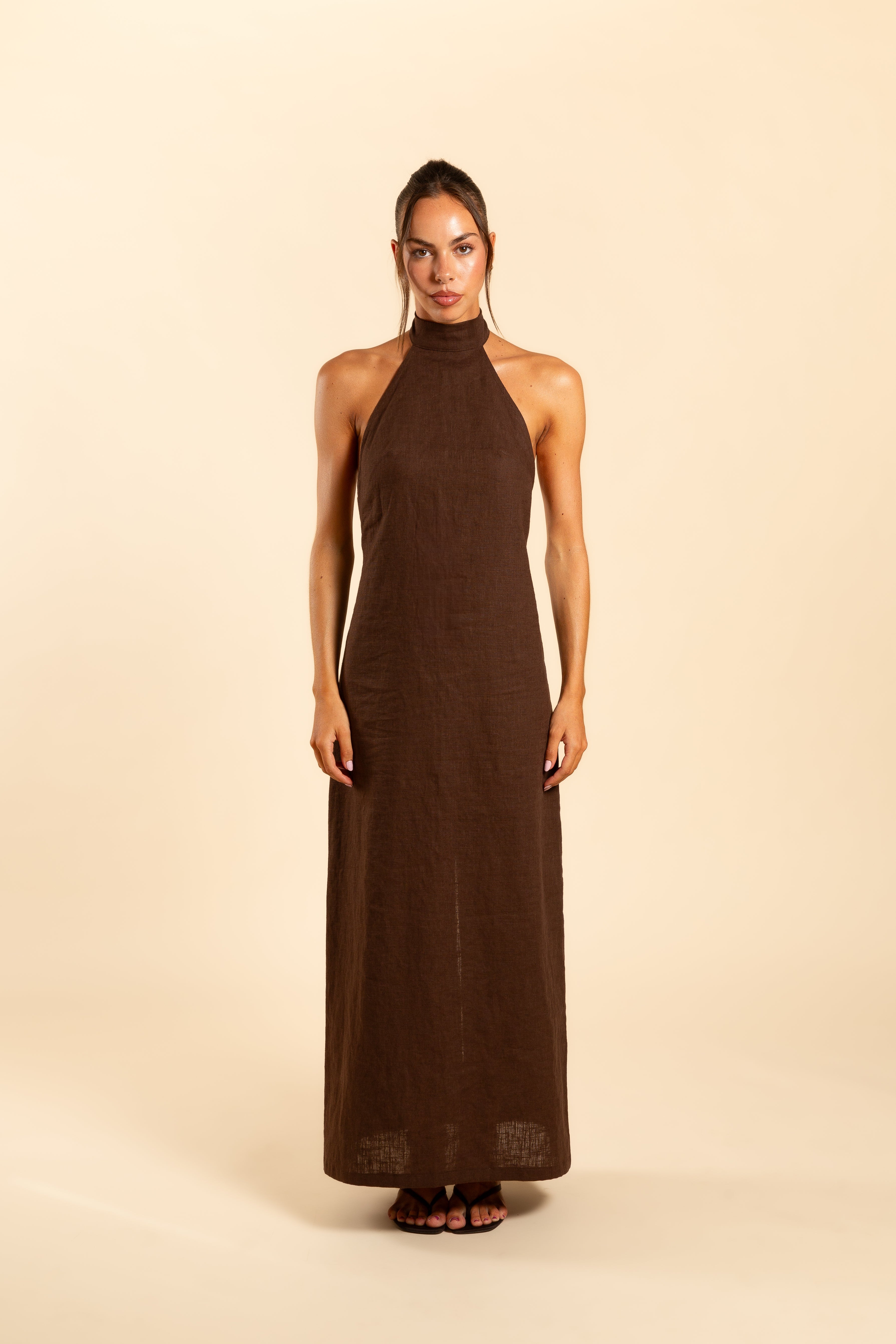 VESTIDO HALTER | MARRON