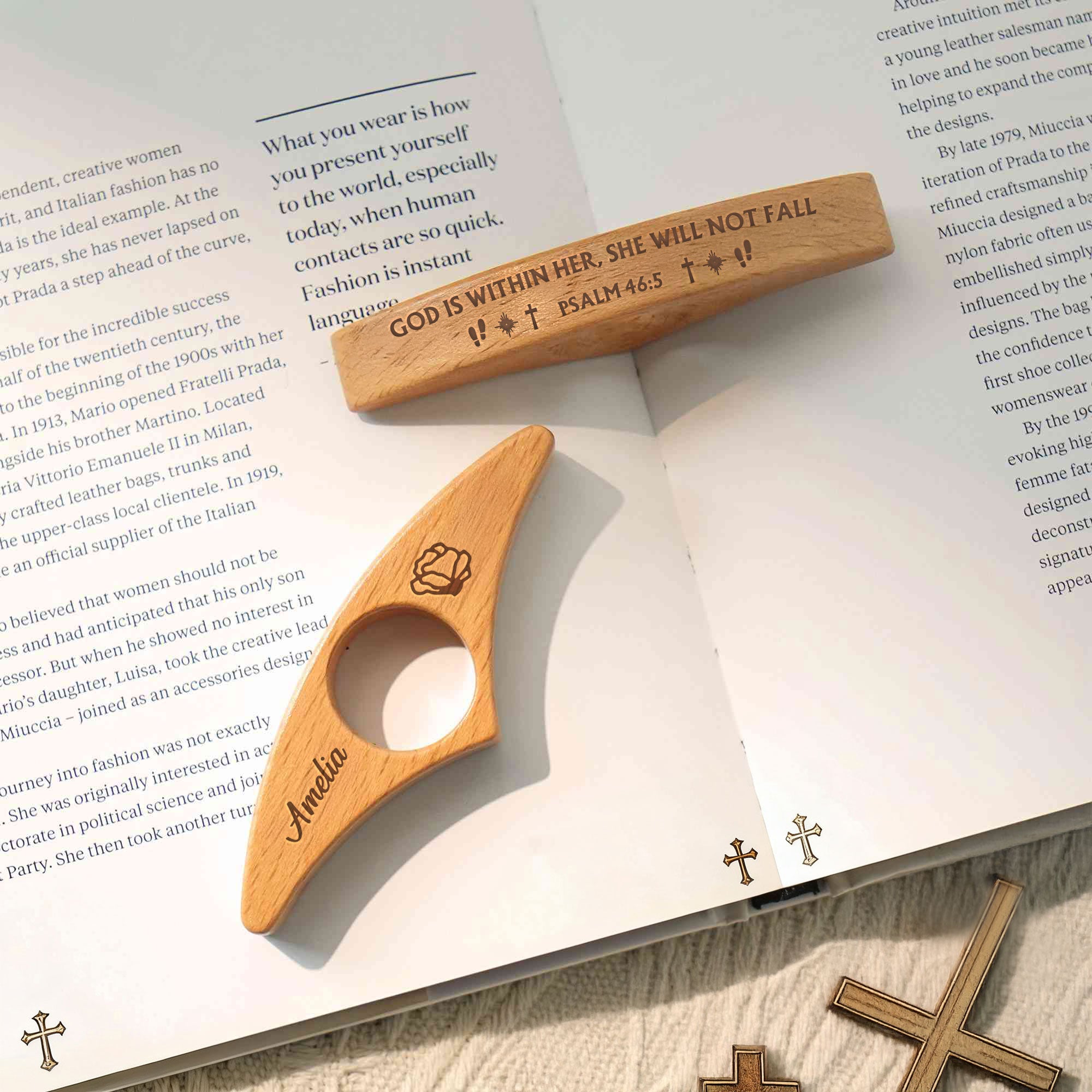 Personalizado Nacimiento Flor Biblia Versículo Madera Pulgar Libro Titular de la página con el texto grabado Libro Accesorios Regalo de cumpleaños para Bookworm cristiana