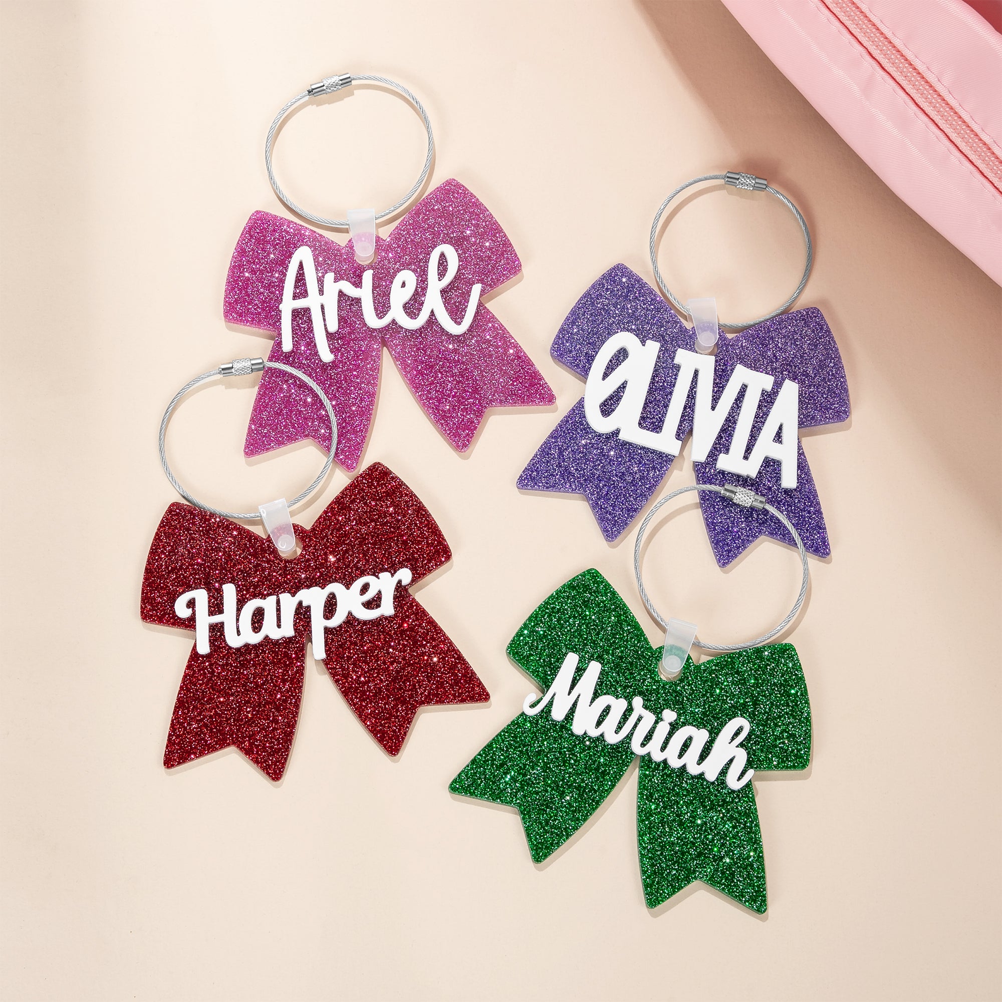 Personalizado Multicolor Glitter Cheer Bow Bolsa de acrílico etiqueta con el nombre y el aro de vuelta a la escuela Game Day Regalo para Cheerleaders Mujeres Amigos