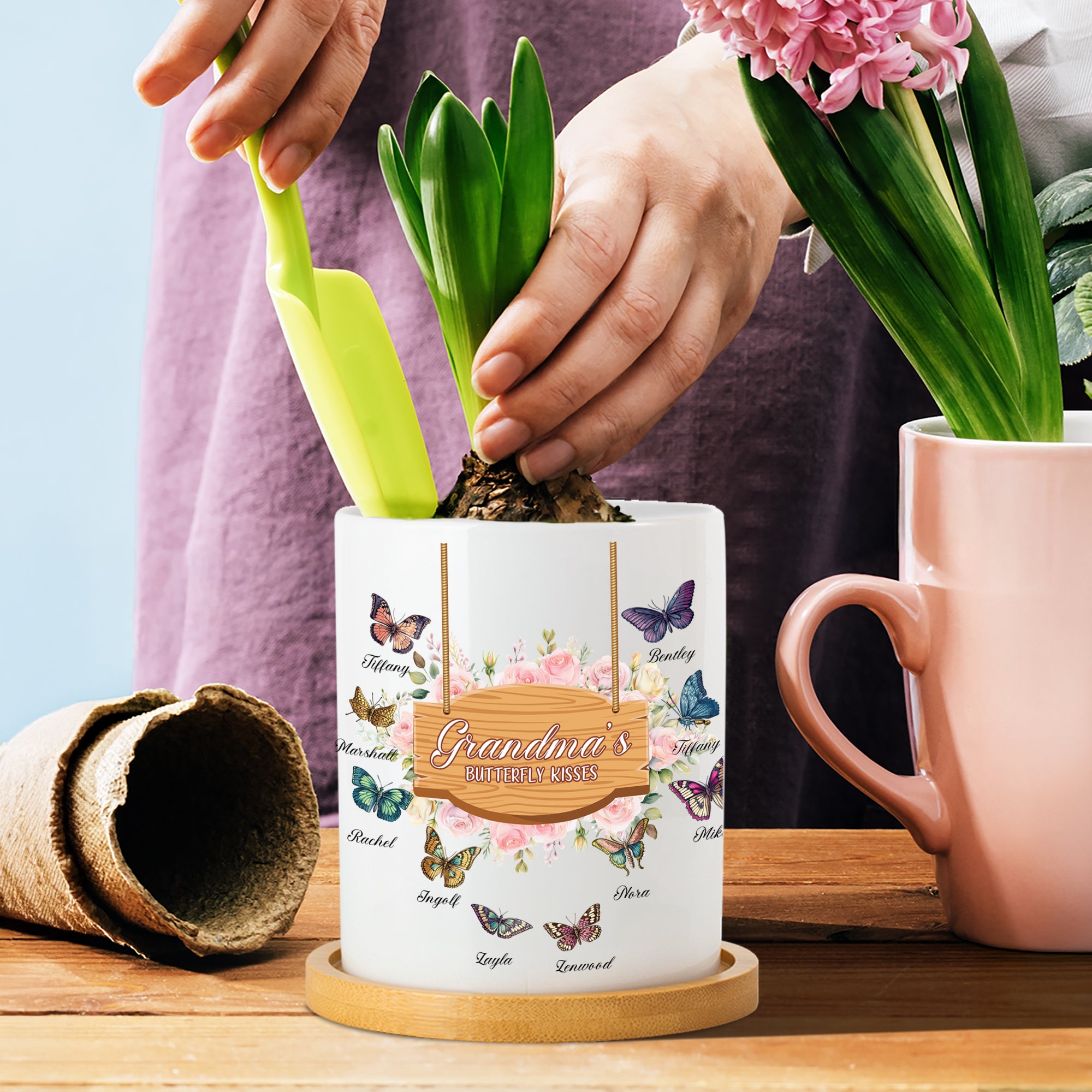 Maceta de cerámica con suculentas personalizada Besos de mariposa de la abuela con 1-10 nombres y bandeja de bambú Regalo de cumpleaños de Navidad para la abuela