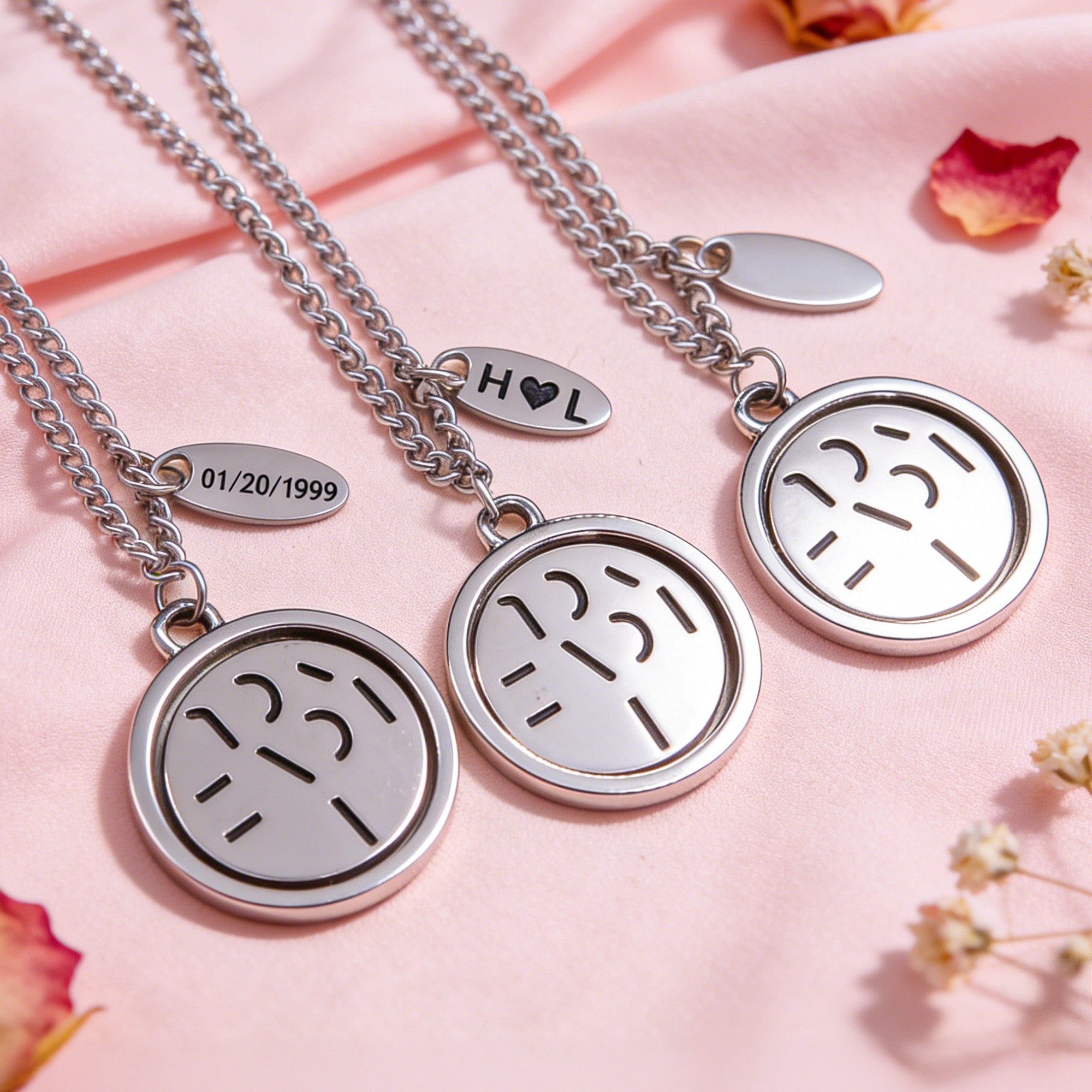 Disco giratorio personalizado I Love You Collar colgante con nombre y fecha Dainty Jewelry Valentine's Day Birthday Gift for Couple