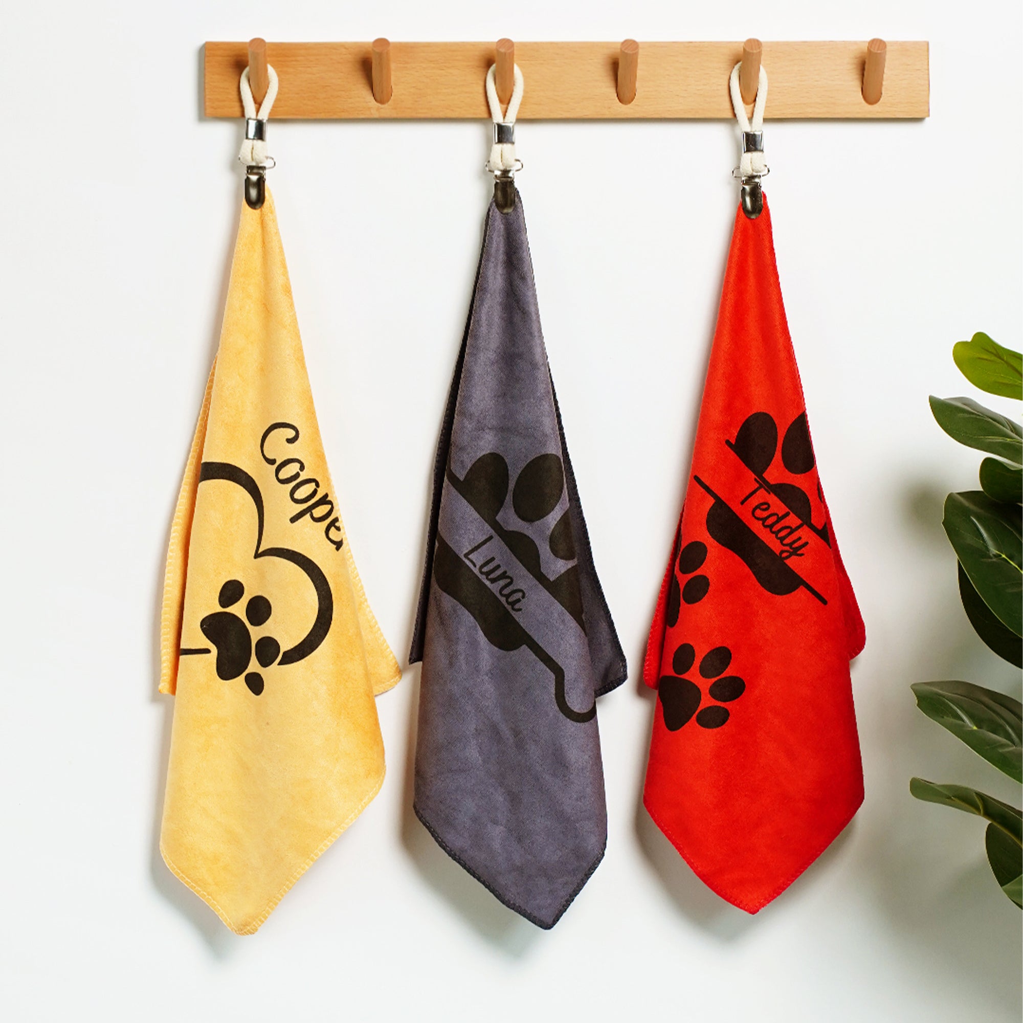 Toalla de limpieza personalizada multicolor para patas de perro con nombre y colgador Suave y superabsorbente Artículos para mascotas Regalo para dueños amantes de las mascotas