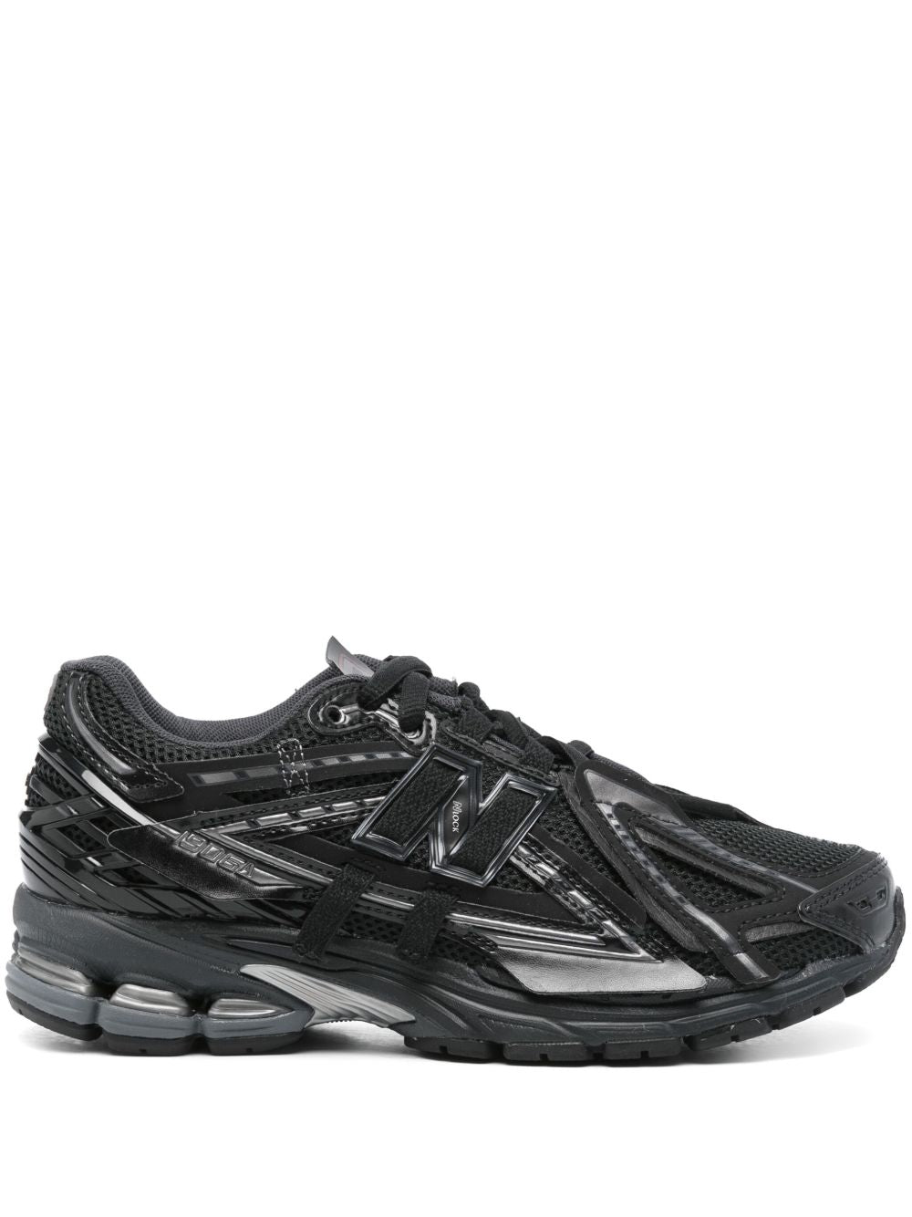 New Balance Sneaker — Black