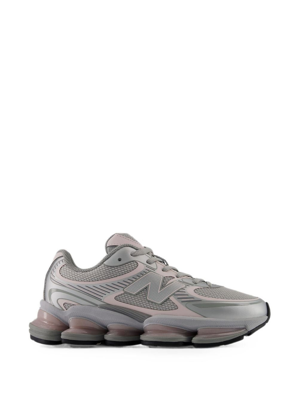 New Balance Sneaker — Grey