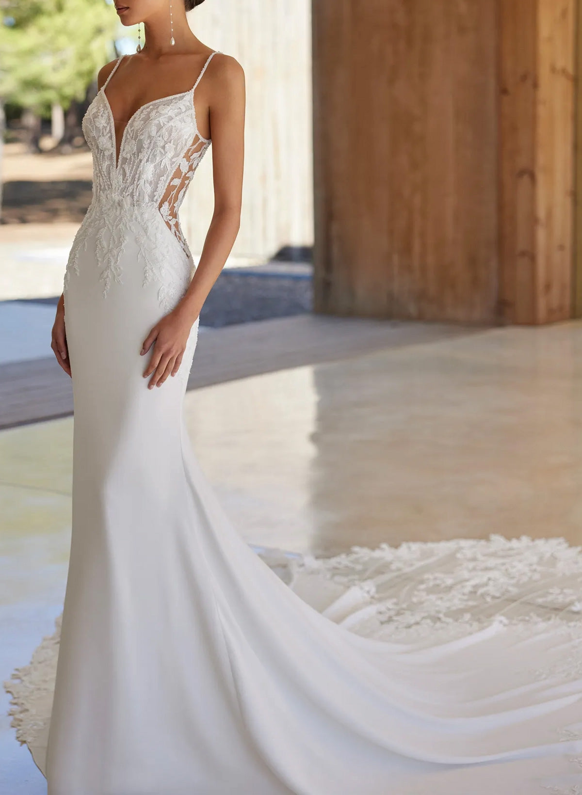 Plunge Neck Sleeveless Lace Mermaid Chapel Train Elastic Satin Wedding Dresses With Flower(s)