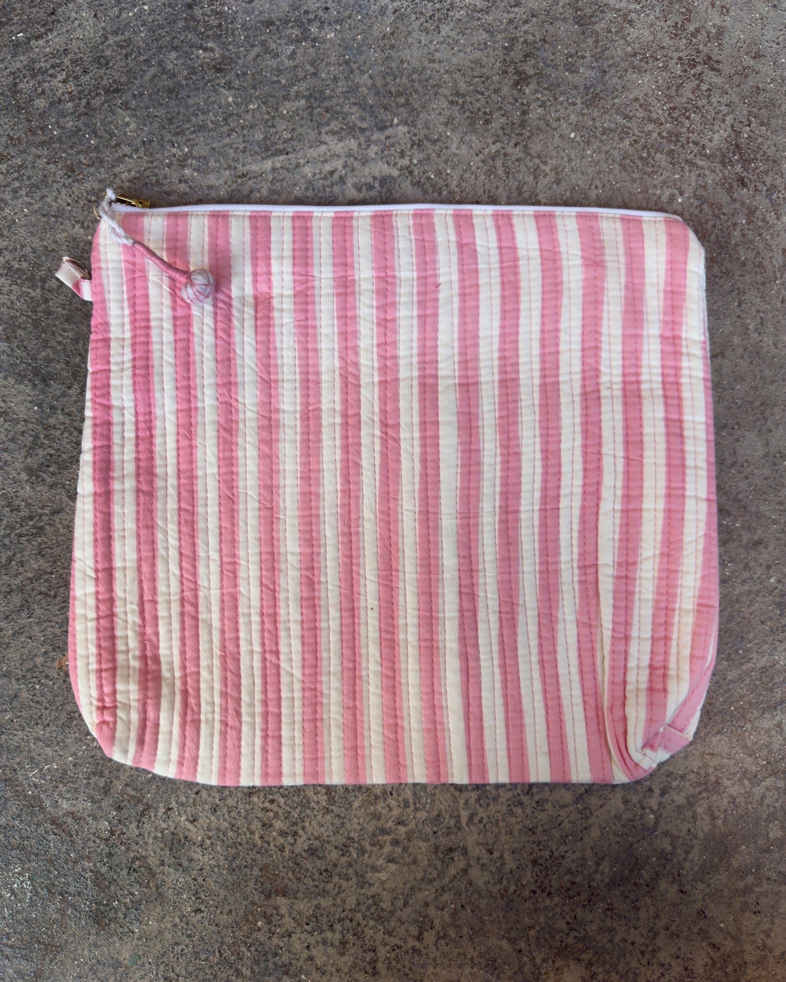 Bolsa de rayas blanco y rosa