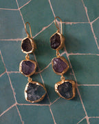 Pendientes de tres piedras multicolor