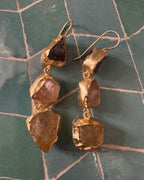 Pendientes de tres piedras multicolor