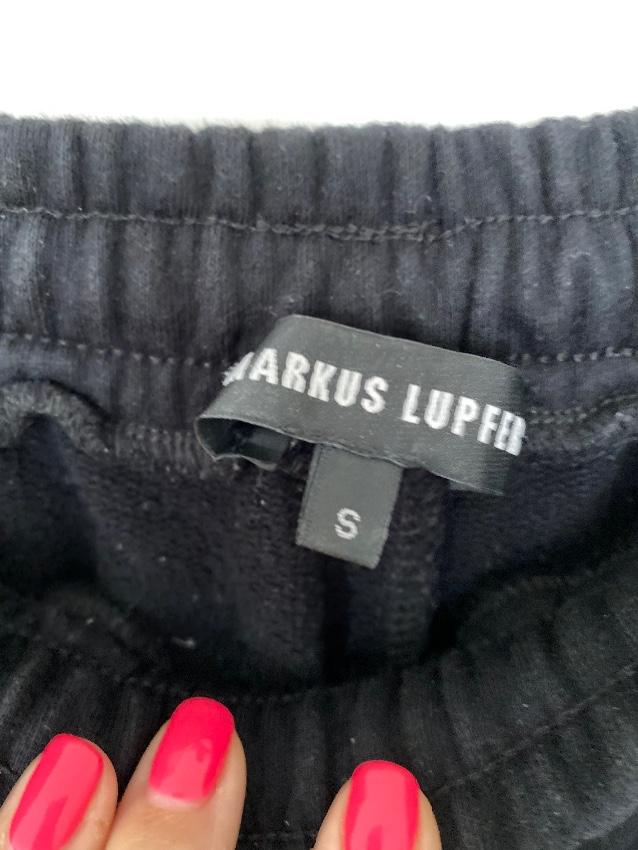 Markus Lupfer lip logo black sweat shorts
