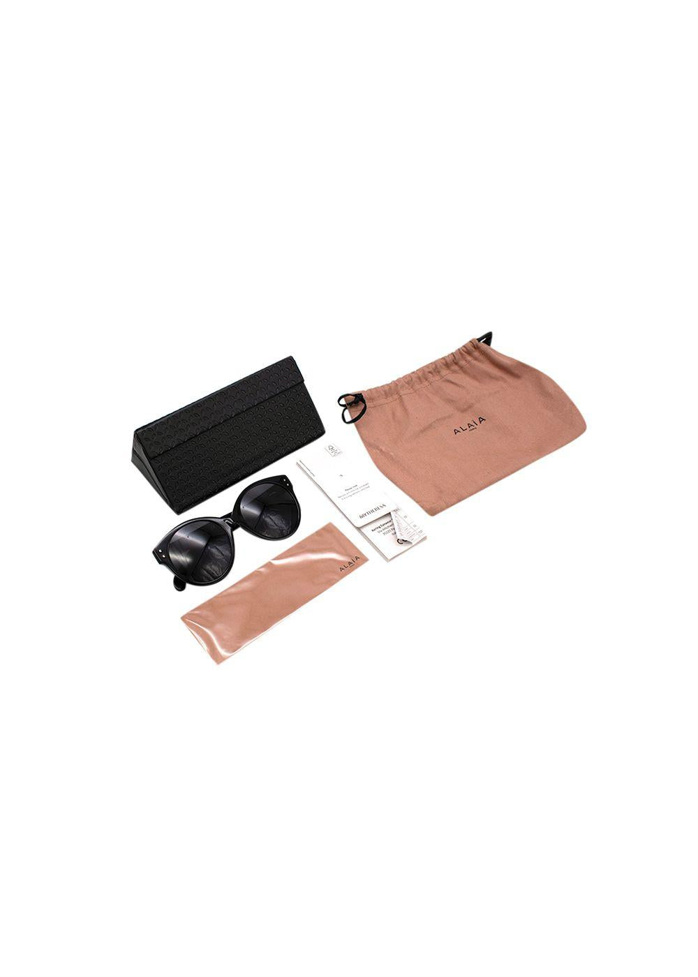 Black Grommet Embellished Round Sunglasses