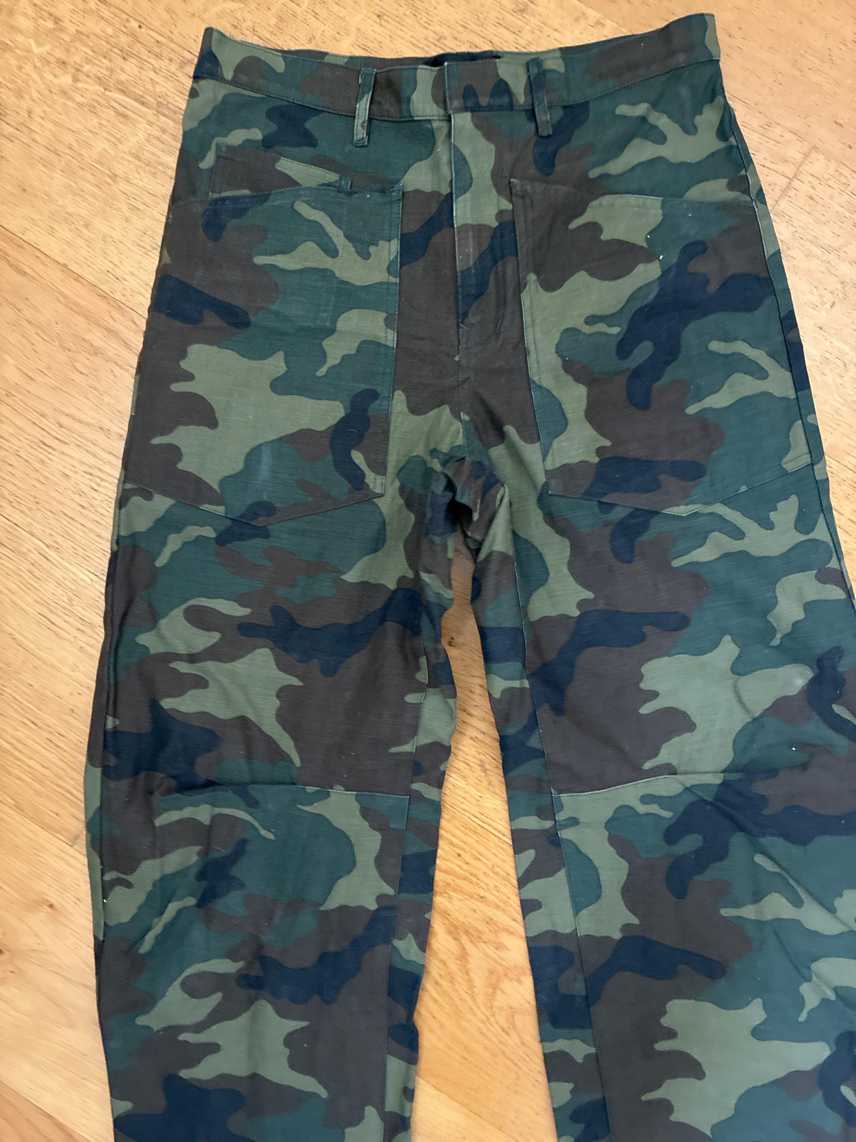 Curved Barrel Leg Classic Shon Pants