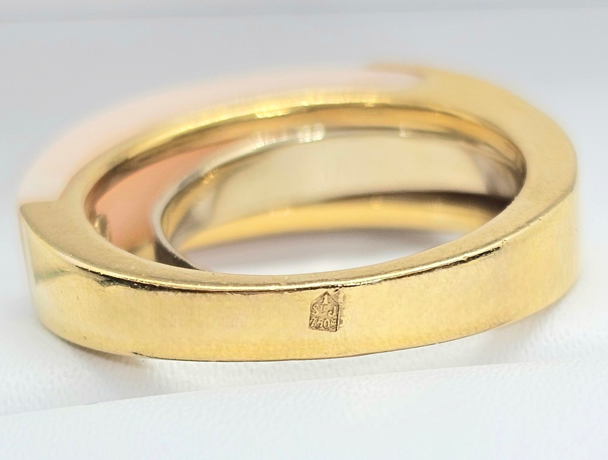 Vintage Coral And Diamond Gold Ring