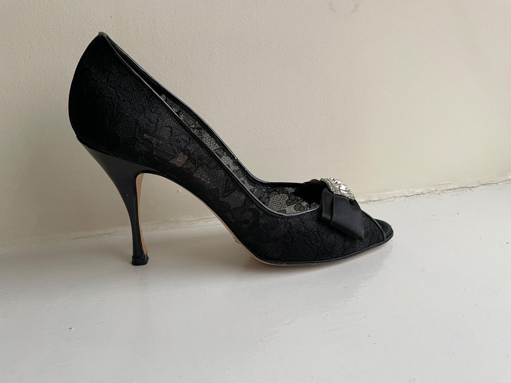 Black Lace Embellished Pumps