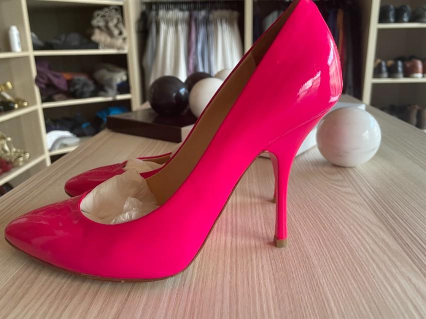 Giuseppe Zanotti Neon Fuchsia Patent Leather Pumps