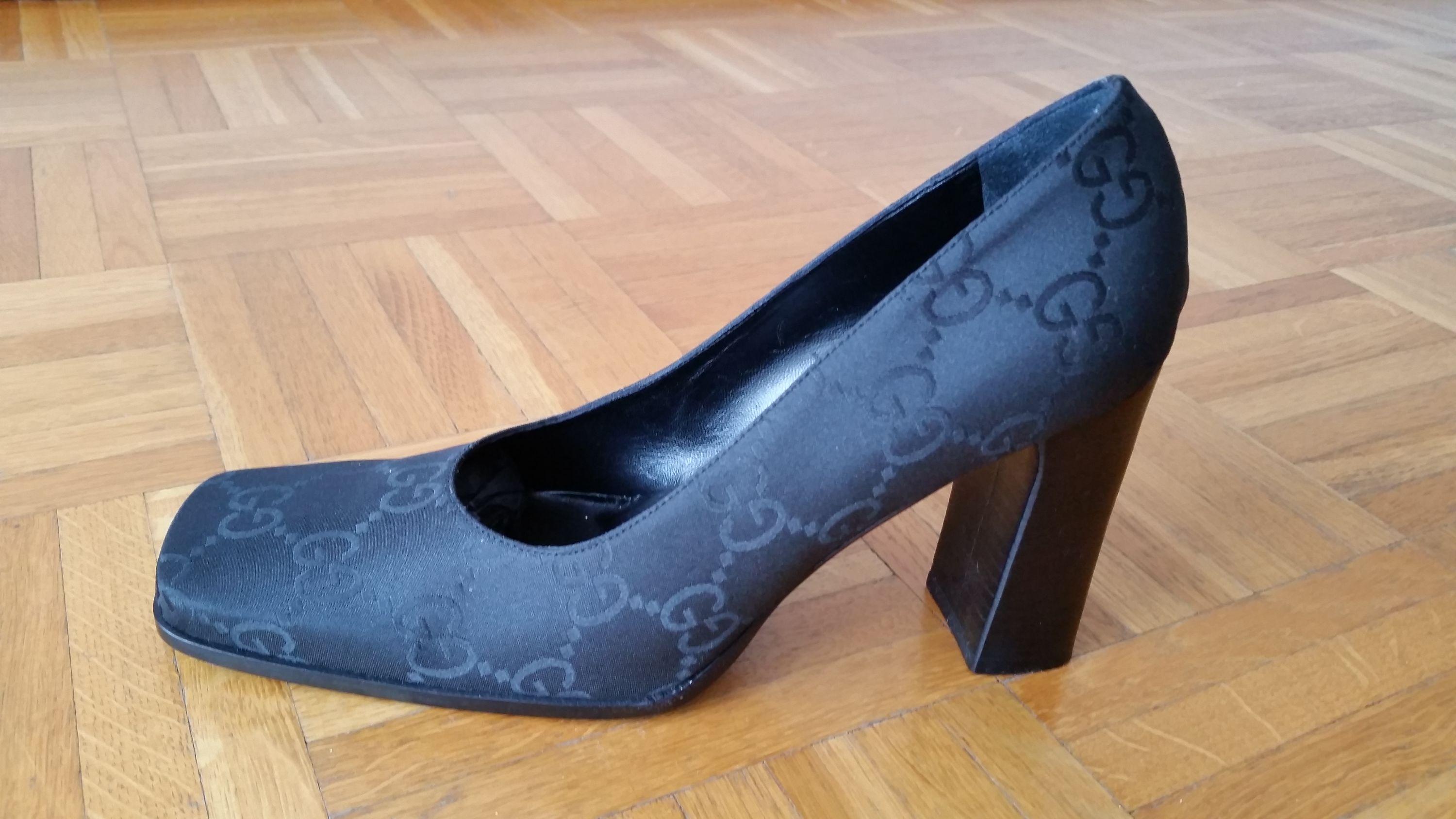 Gucci Canvas logo pump shoes