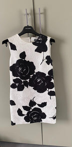 Black & White Roses Damask Shift Dress