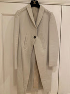 beige crinkled cotton single-button coat