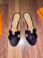 Prunoir Matte Alligator Oasis Sandals