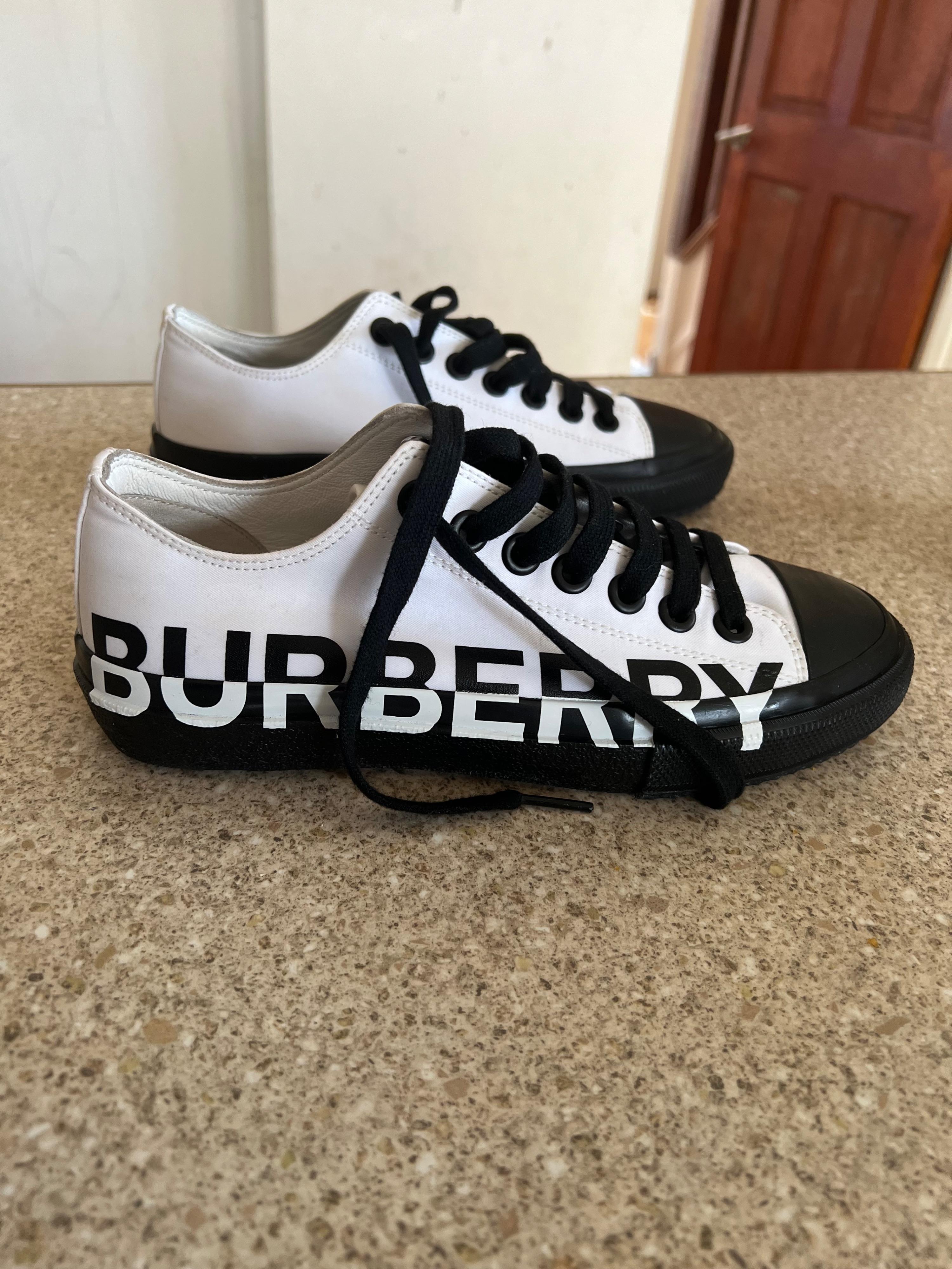 Burberry Larkhall Logo Low Trainers
