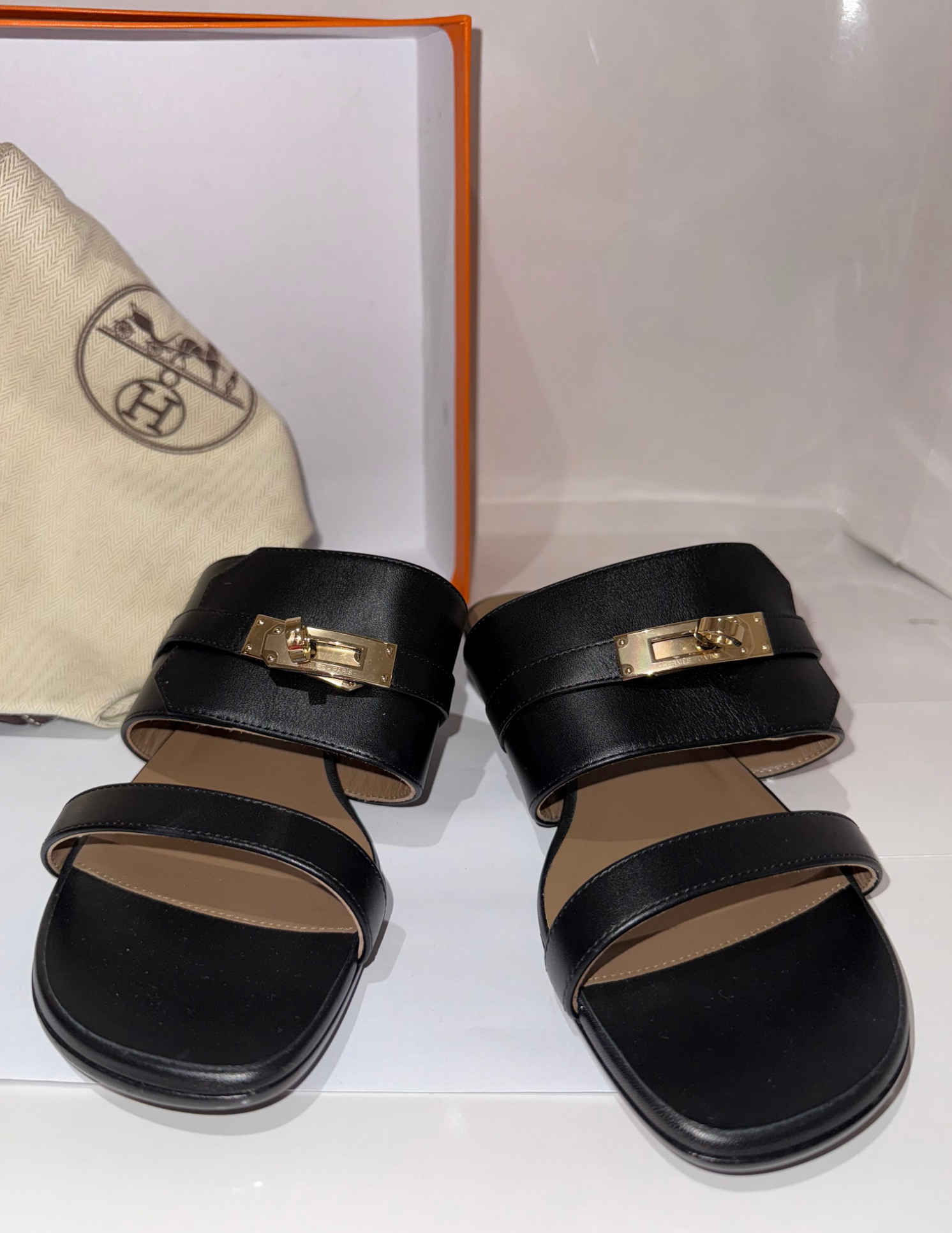 Herms Black Avenue Sandals