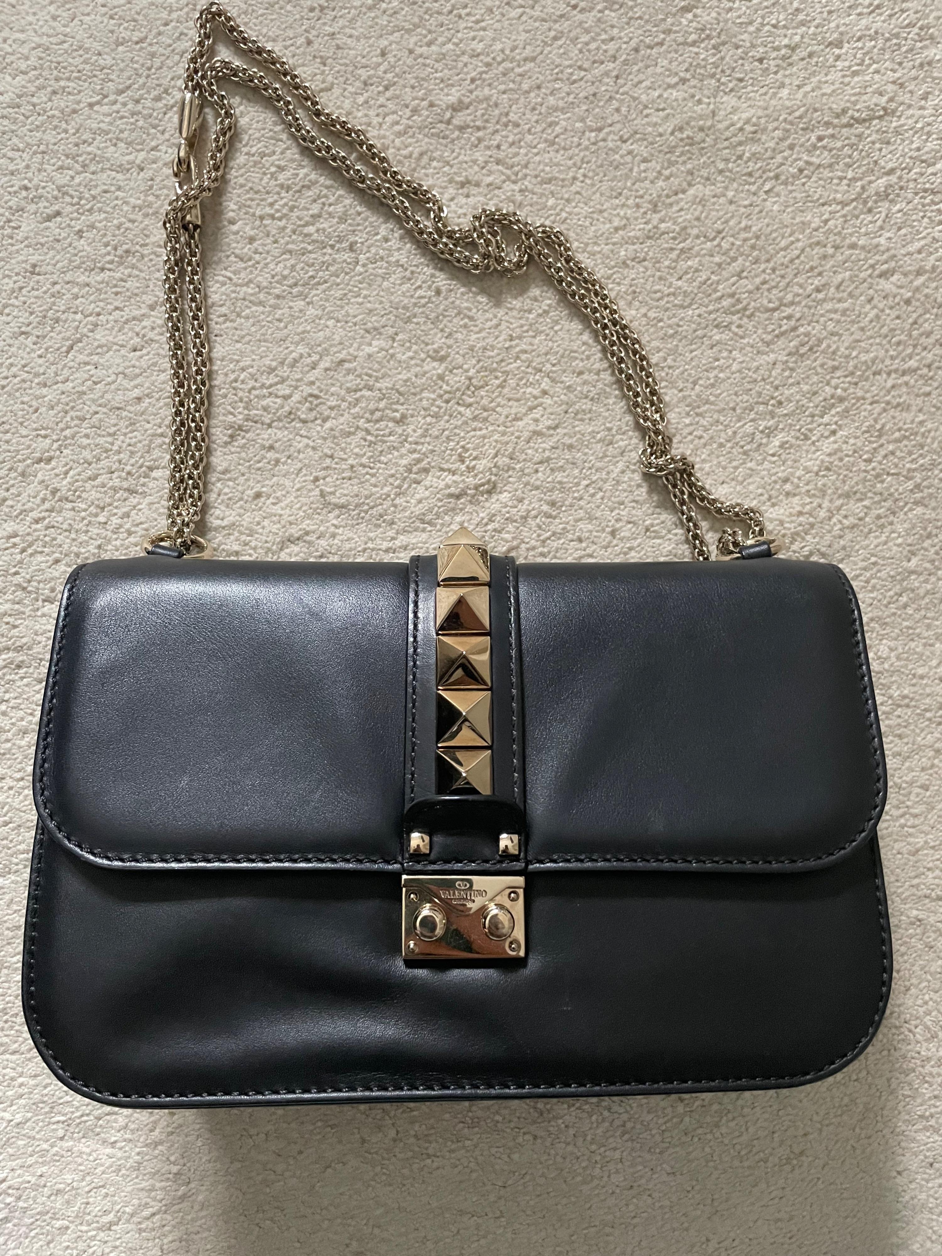 Black Leather Glamlock Shoulder Bag