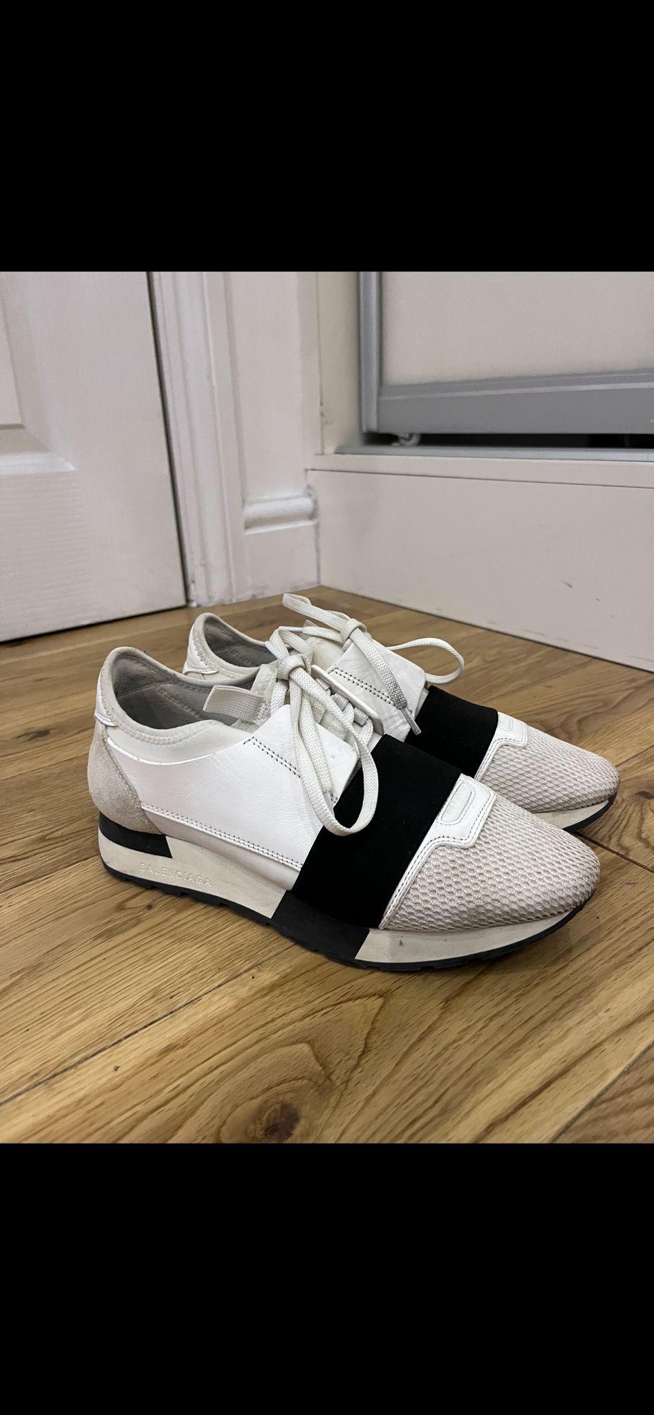 Bacl & White Race Runner Sneakers