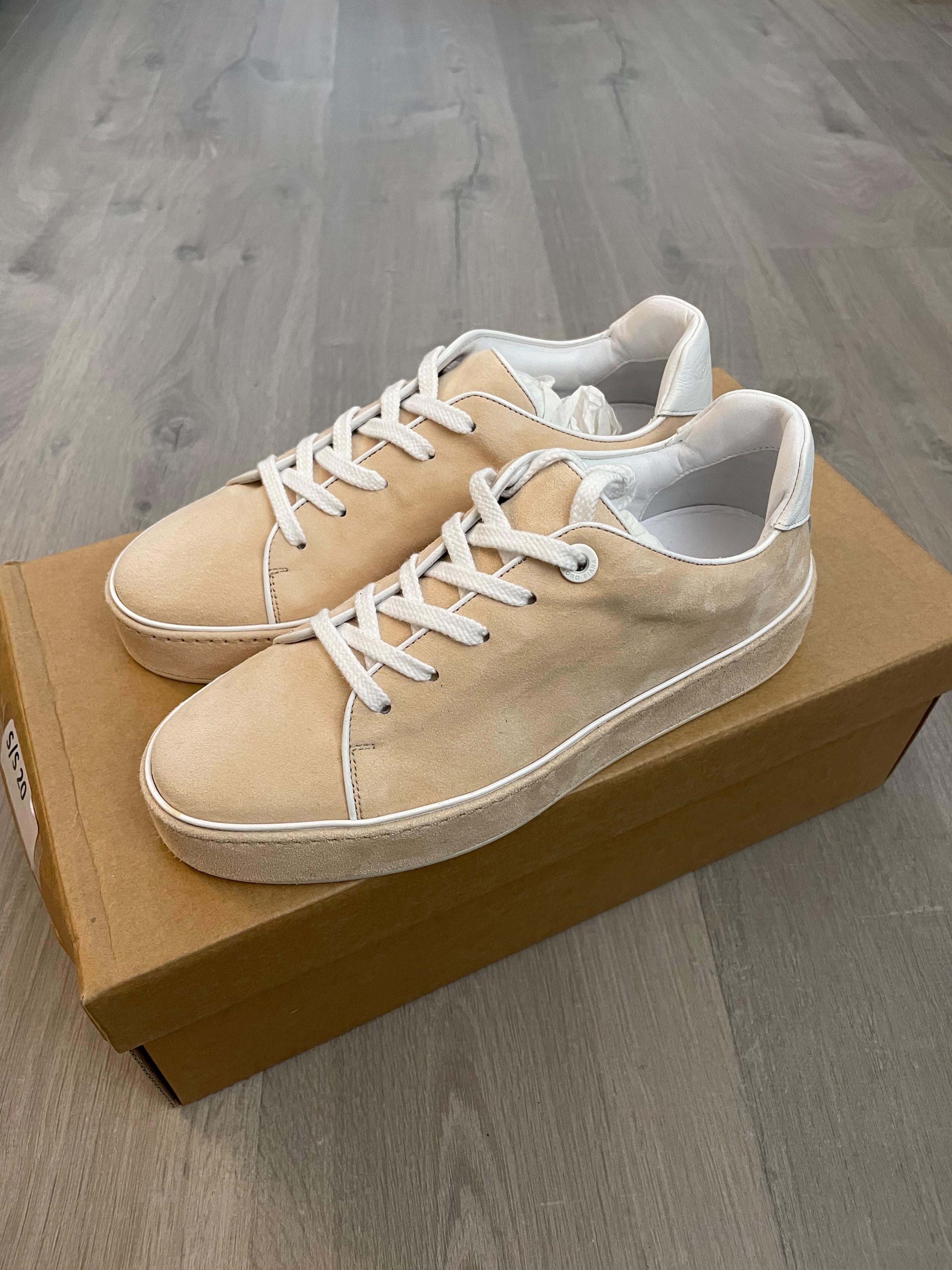Pink suede Nuages trainers