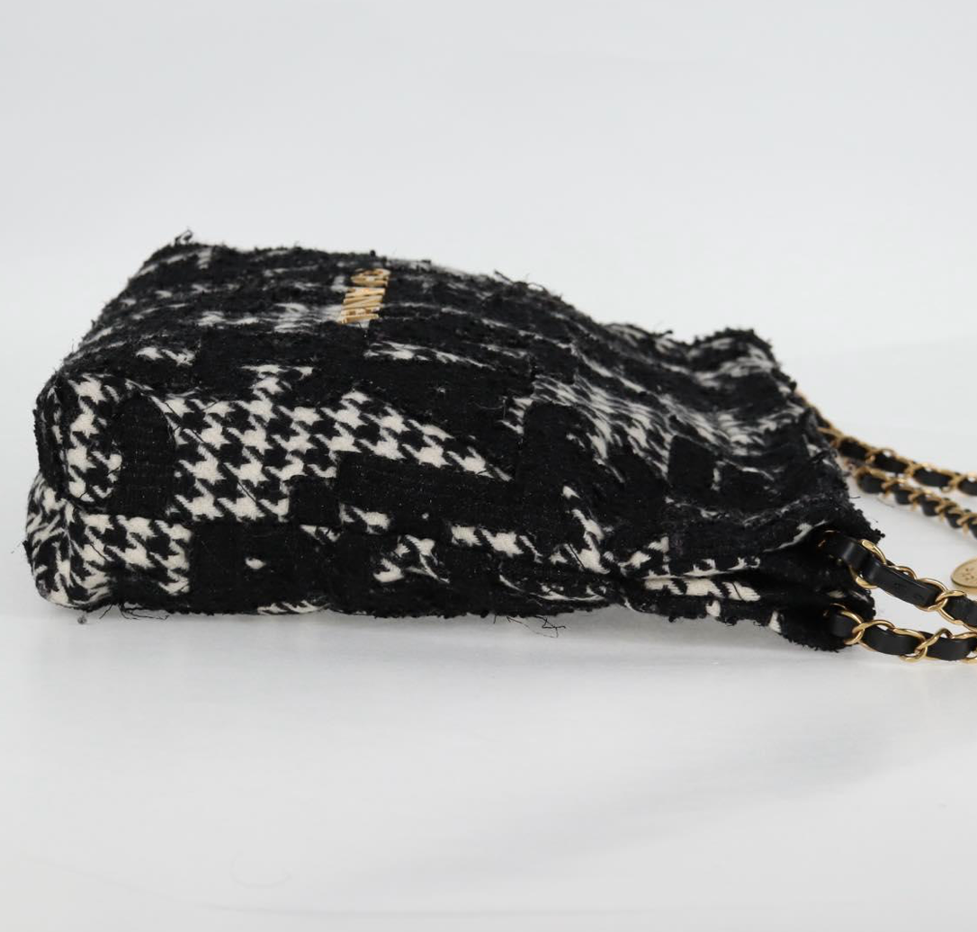 Chanel Tweed Houndstooth 22 Bag