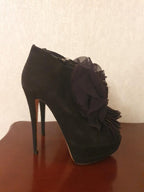 Giuseppe Zanotti Ruffle-front suede ankle boots