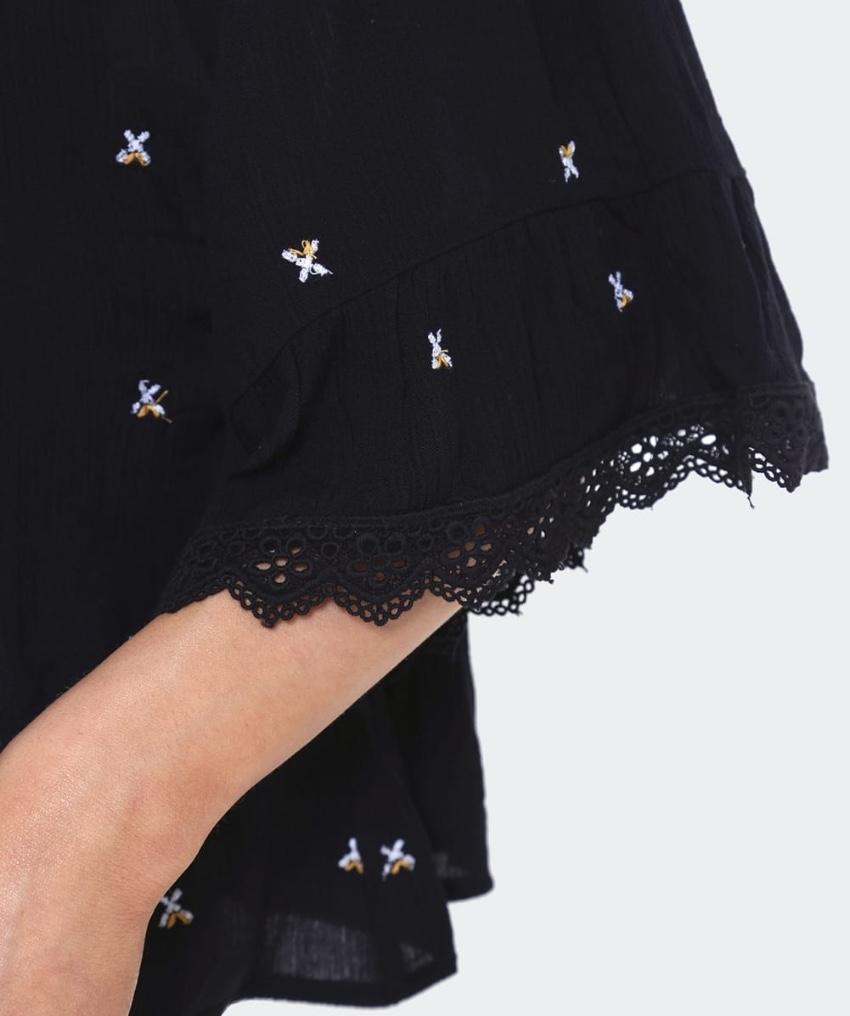 Velvet by Graham & Spencer embroidered alasdair top