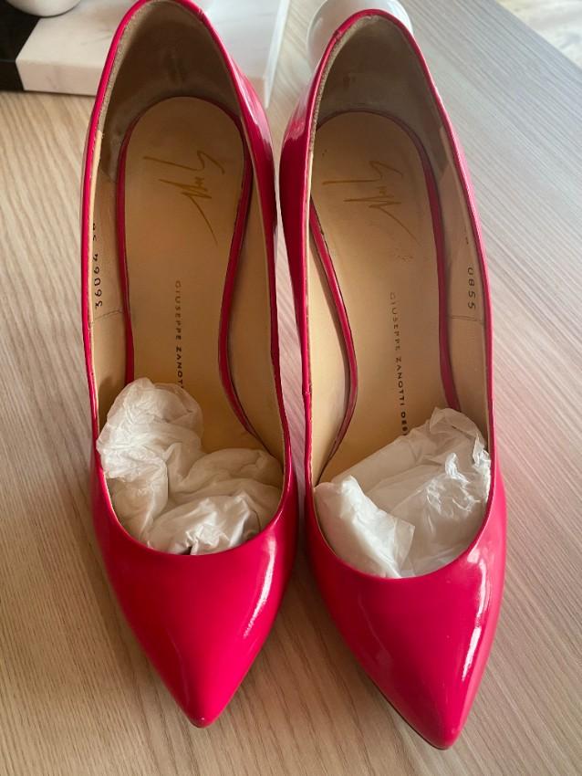 Giuseppe Zanotti Neon Fuchsia Patent Leather Pumps