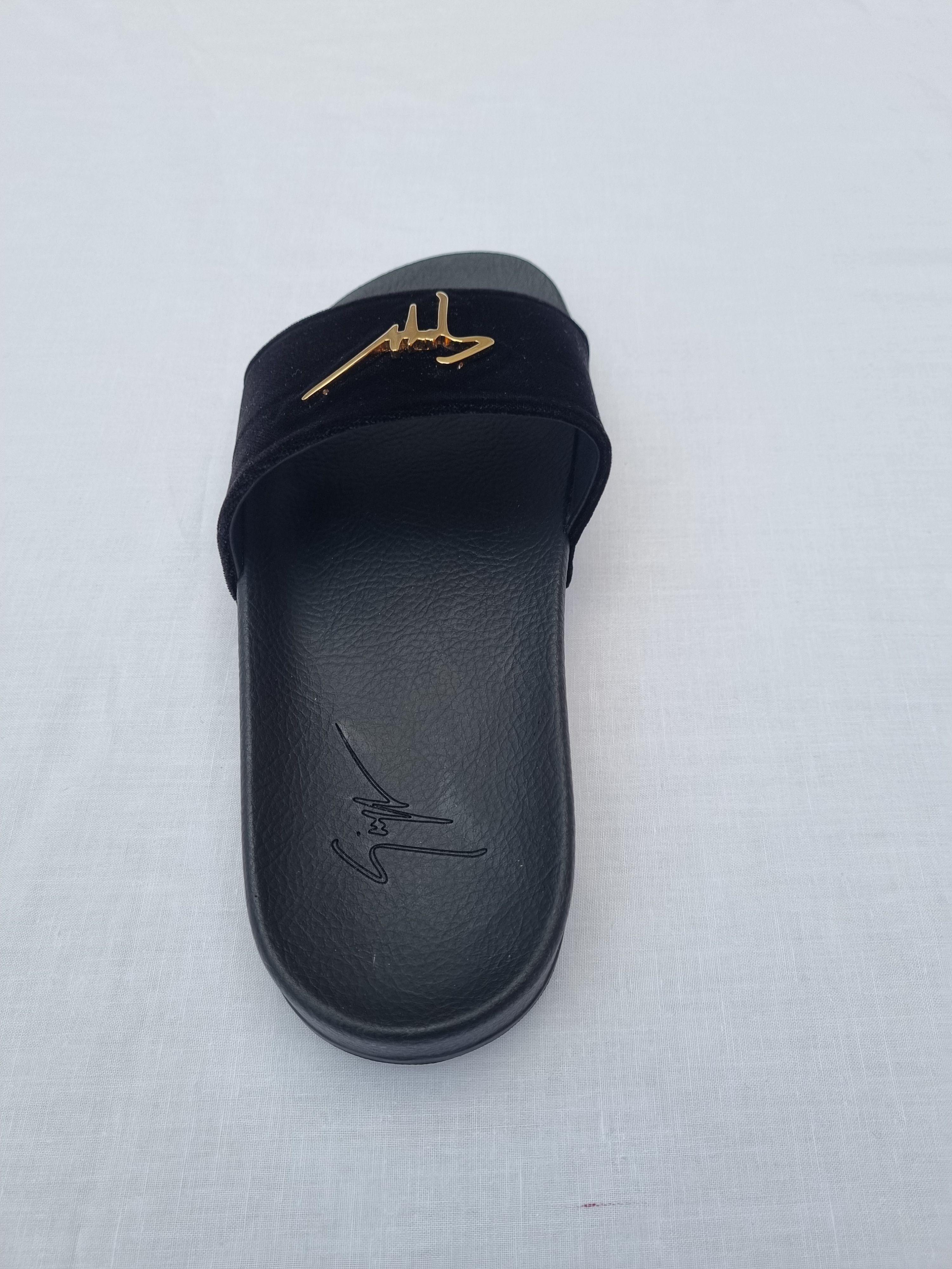 Black & Gold Tone Logo Slides