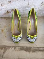 Nicholas Kirkwood satin yellow printed pumps