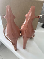 Dusty pink vernice leather heeled sandals