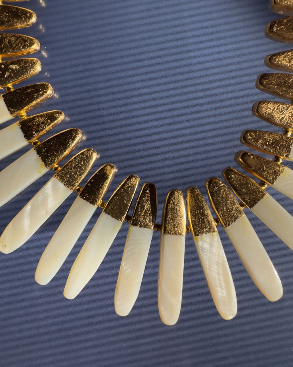 Collar Nácar Blanco CS