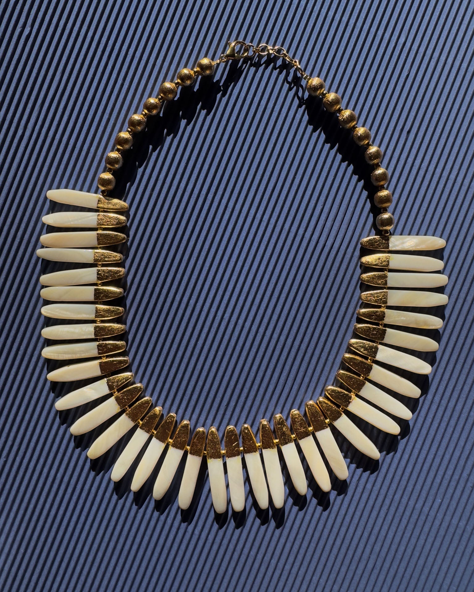 Collar Nácar Blanco CS