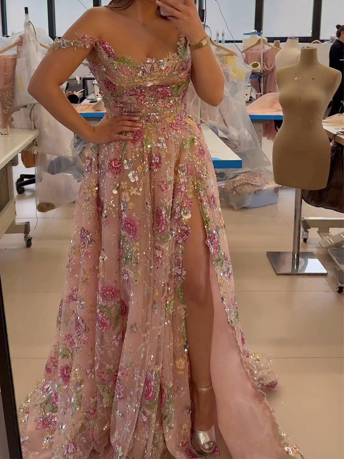 A-Line Off-The-Shoulder Sleeveless Sweep Train Lace/Tulle/Sequined Prom Dresses With Split Front/High Split